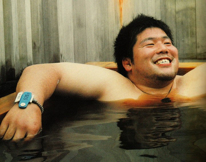 ぺけみに Sur Twitter Masumiyutaka これはまたゲイの方達が鬼のように喜びそうな画像ですね この前ハタケさんの画像 を上げた時にはゲイの方々から大反響を頂きました この人のゲイ人気ハンパ無い そして先ほどのレッズ対ハイランダーズ戦面白かったですね この人