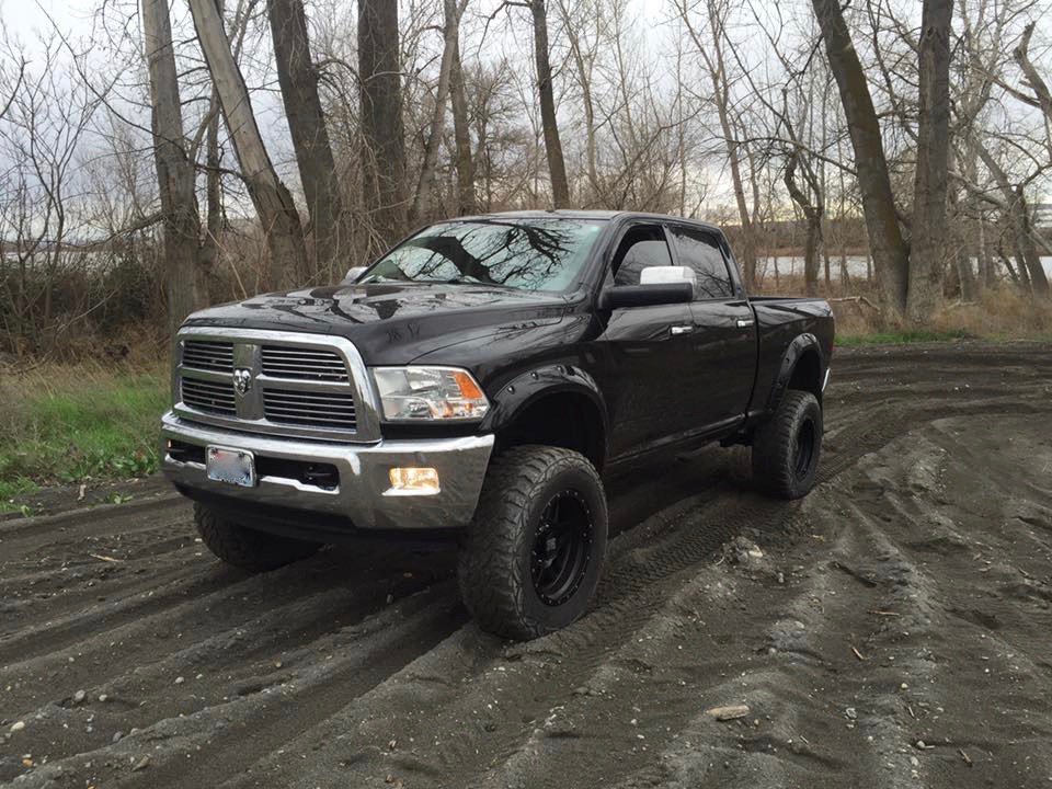 RamTrucks's tweet photo. #SupedUpSaturday (Photo Credit: Rick M.) https://t.co/quRrjRRxqZ