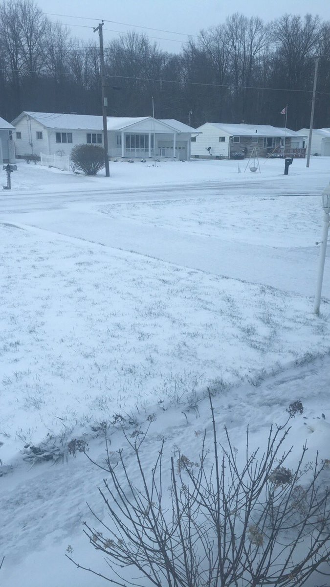 rachrissler23's tweet image. Spring kind of reminds me of Winter #nosnowonapril23 #itisprettythough