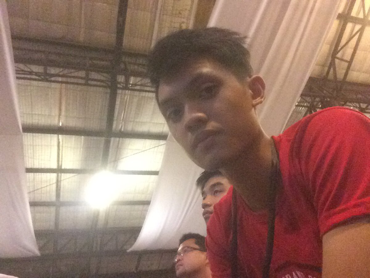 junan_co's tweet photo. #MinCon2016 where weird things happen https://t.co/w0SupPEZrZ