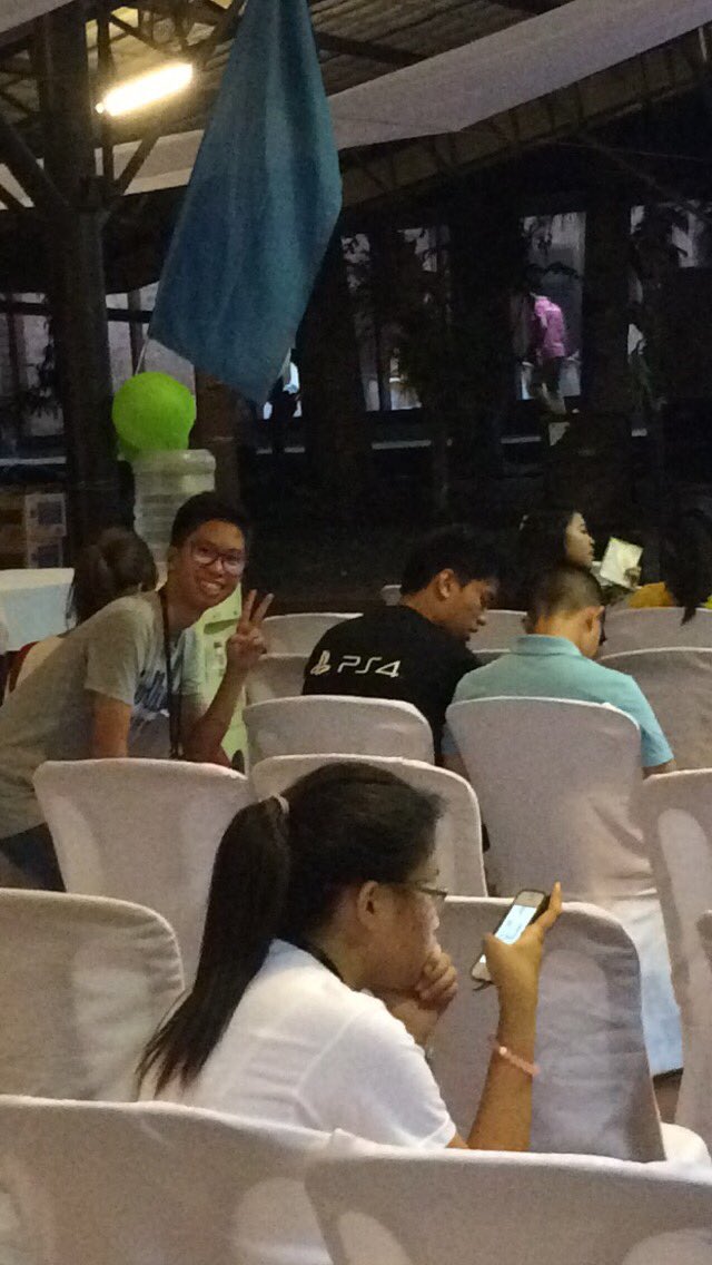 junan_co's tweet photo. #MinCon2016 where weird things happen https://t.co/w0SupPEZrZ