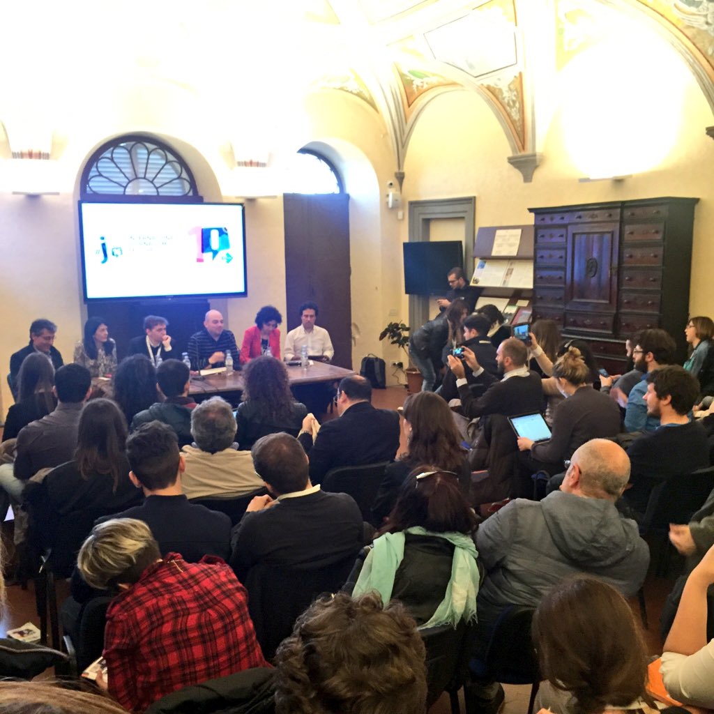 SlackerV's tweet image. #Comunicazione e #giornalismo: come cambiano all'epoca dei #socialnetwork #ijf16 #energytelling #cosedilavoro