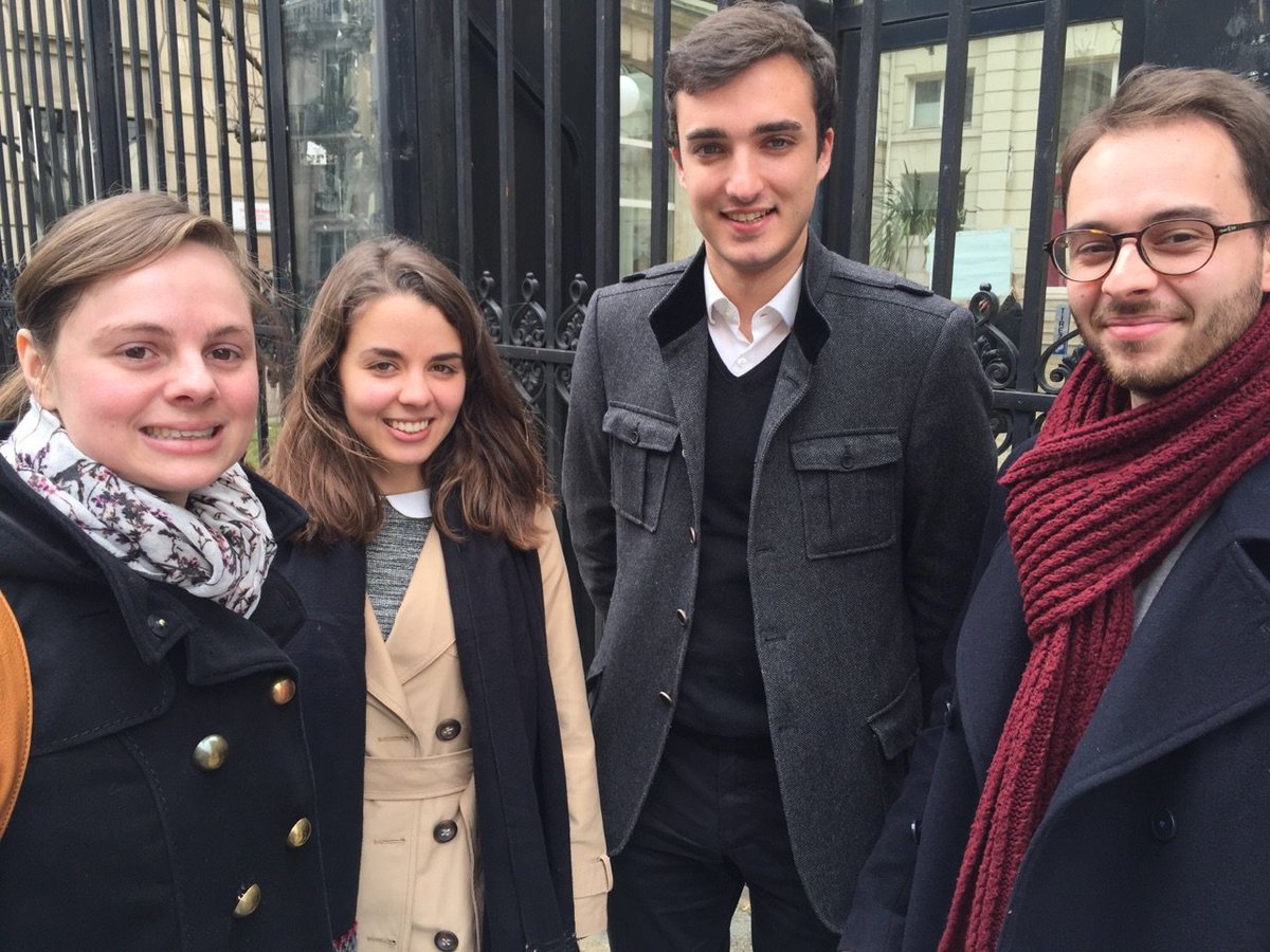 la_fdc's tweet photo. Samedi de travail au #BNJS. @la_fdc etait présente pr évoquer l'actualité chargée. Rdv le wkd prochain pr le #CNJS ! https://t.co/nFMsExSALF