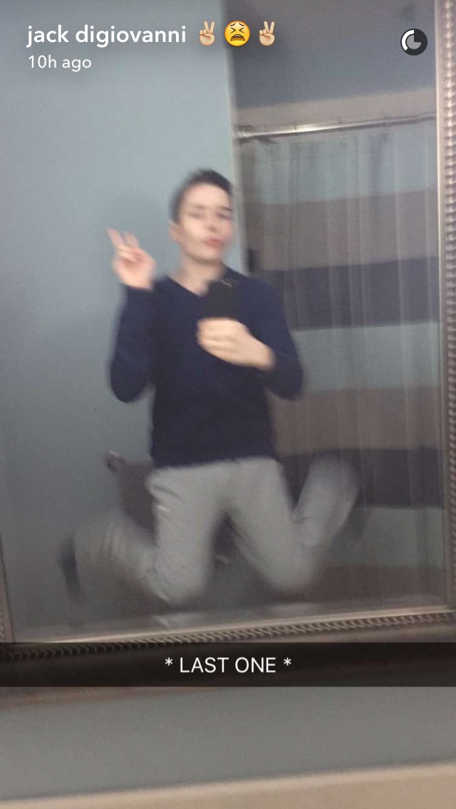 L1N5AY2's tweet photo. @jacksprofile #jackjumps https://t.co/t6RPtwVpPC