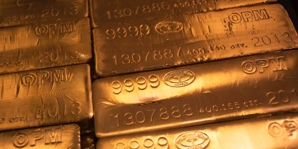 BusinessInsider's tweet photo. There's no reason to own a gold ETF https://t.co/Bq2Ir6QwFr https://t.co/lDbYRqSRM1