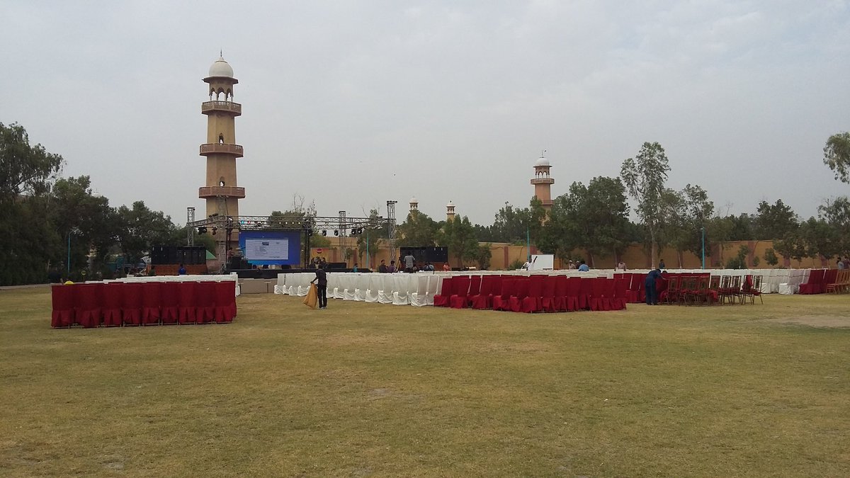 Behtareenpk's tweet photo. We are here at Lahooti Melo in Hyderabad.  Seems like they are almost ready with the preparations. #LahootiMelo2016 https://t.co/7clIVqpr0V