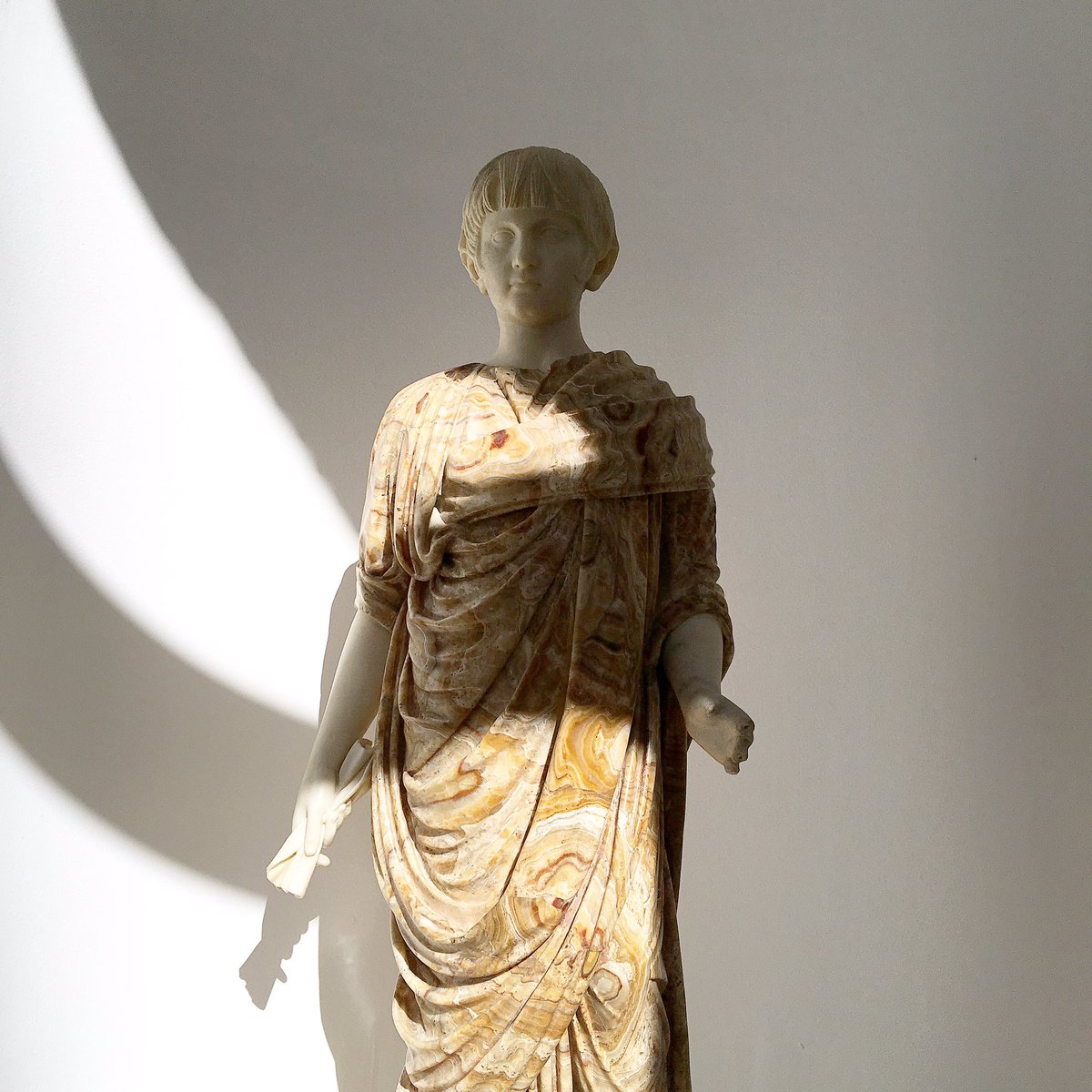 curatedcool's tweet photo. When you see 2000 yr old multi colored marble for the first time 🙈 #madrid #lifewelltravelled #flysomewherenew https://t.co/al77LvJ87X