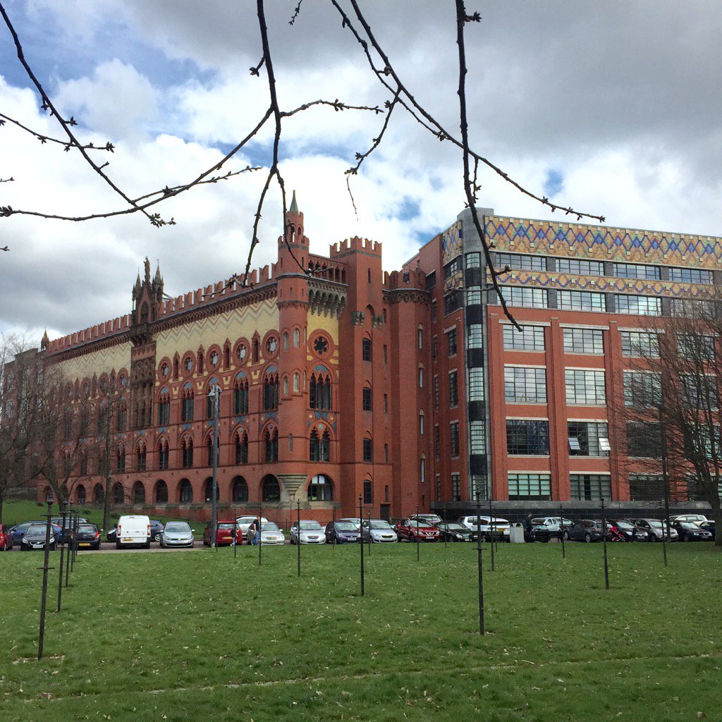 PennyJaneMartin's tweet photo. This is what a carpet factory looks like when you're Glaswegian. Also note the public washing line poles. #Templeton https://t.co/QQoIN0usrI