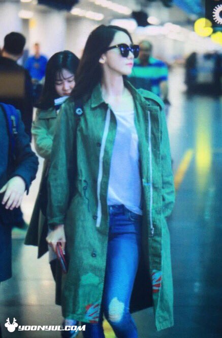 [PIC][10-04-2016]YoonA trở về Hàn Quốc vào rạng sáng nay Cfmq-wKUkAEsOQJ
