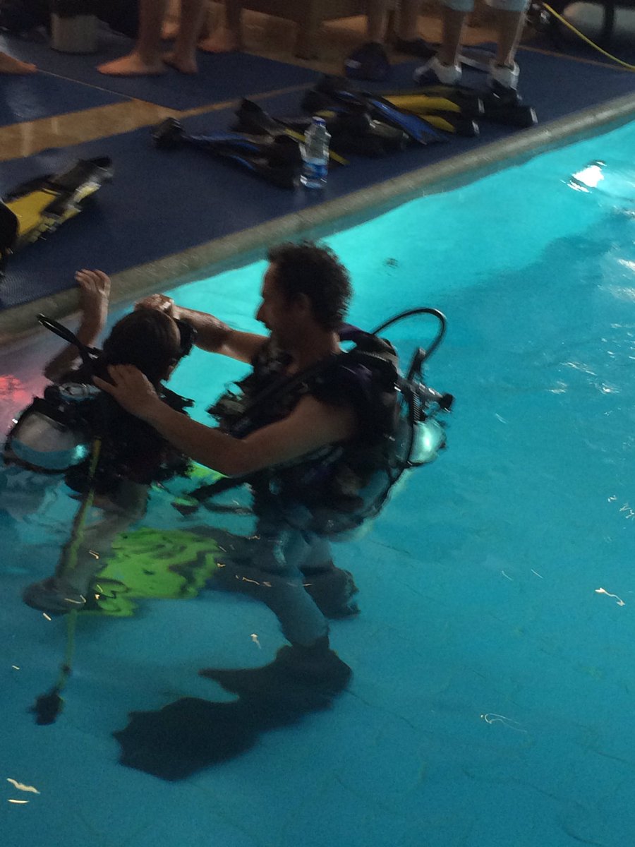 Kids also are having their diving trials 
#JordanDiveShow #scubadiving