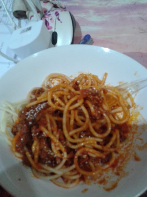raishazinn's tweet photo. Spaghetti topped with chia seed.coz i can #momscook #delish #wonderful https://t.co/cvTrVWeTao