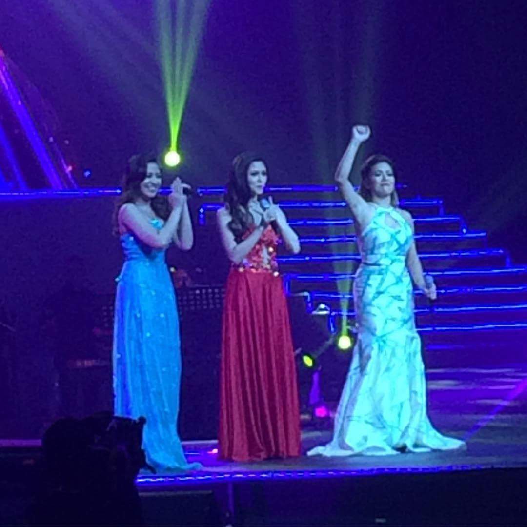 itzMeKaycee0711's tweet photo. ctto: Oh so gorg! @itsMorissette @prinsesachinita @AngelineQuinto #FuntasyConcert https://t.co/EirvvrEXYN