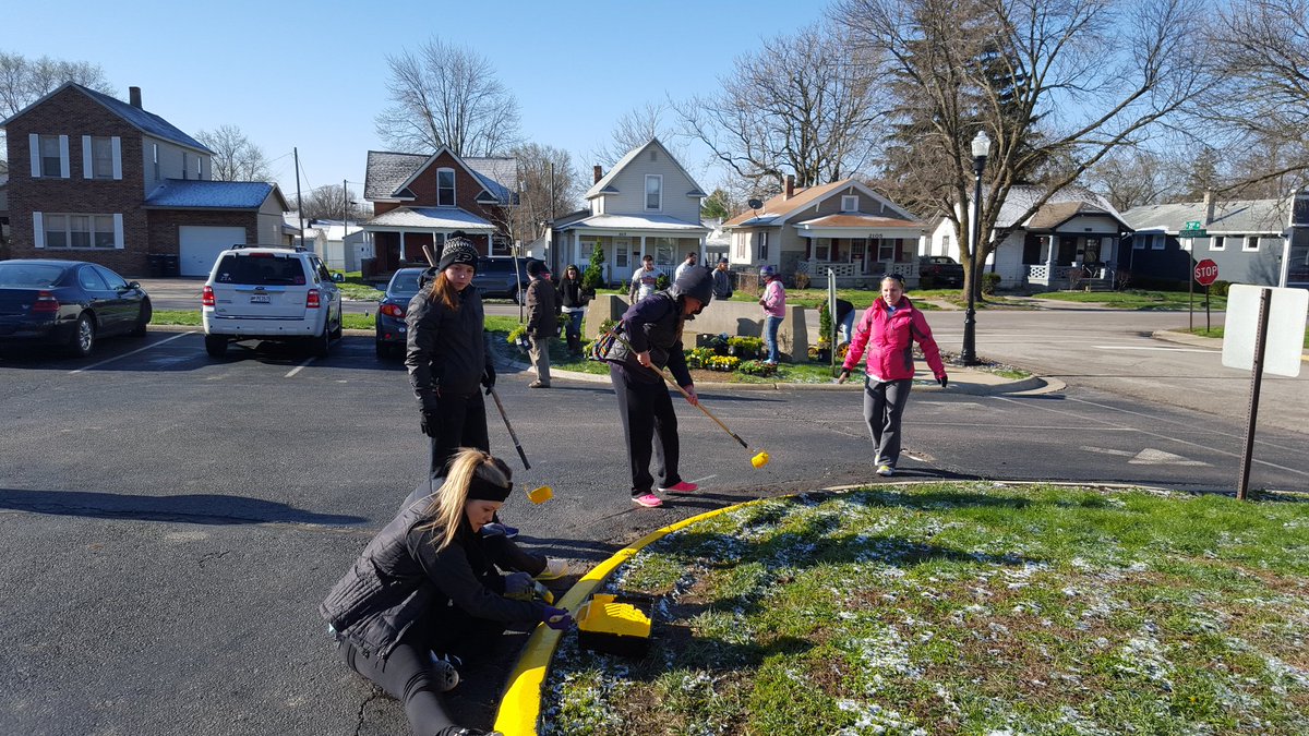 Hoosier47906's tweet image. #O2T2016 ISEA Service Project: Oakland Elem @ISTAmembers