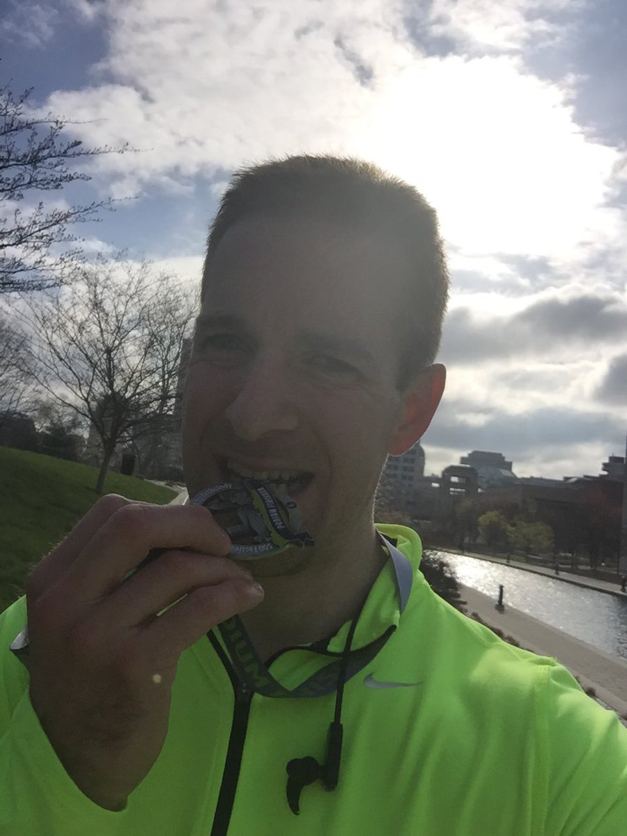 GregClayton1's tweet photo. Practice4 when I taste that sub2hr Mini medal. 11 in today and a new 10 mile record. #IUHIndyMini @IUHealthTeam https://t.co/i2KQ2G0237