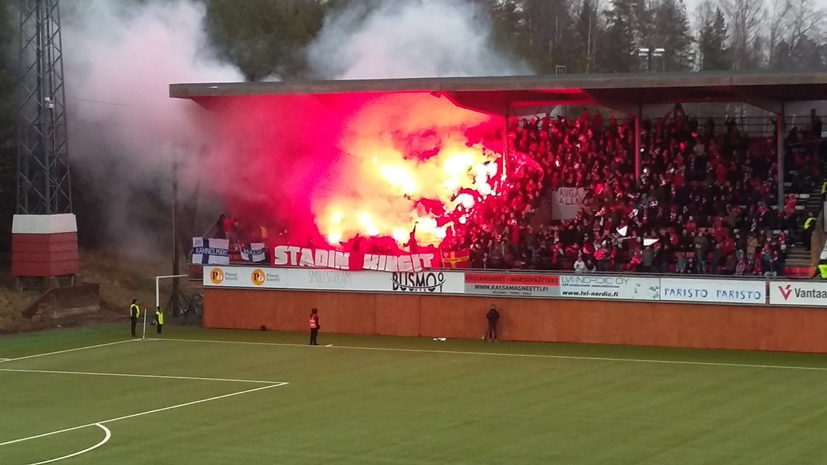 apyykkonen's tweet photo. PK-35 Vantaa - HIFK tauolla lukemissa 0-1. Maalin iski Mäkelä. #Veikkausliiga https://t.co/xFALAFb7o9