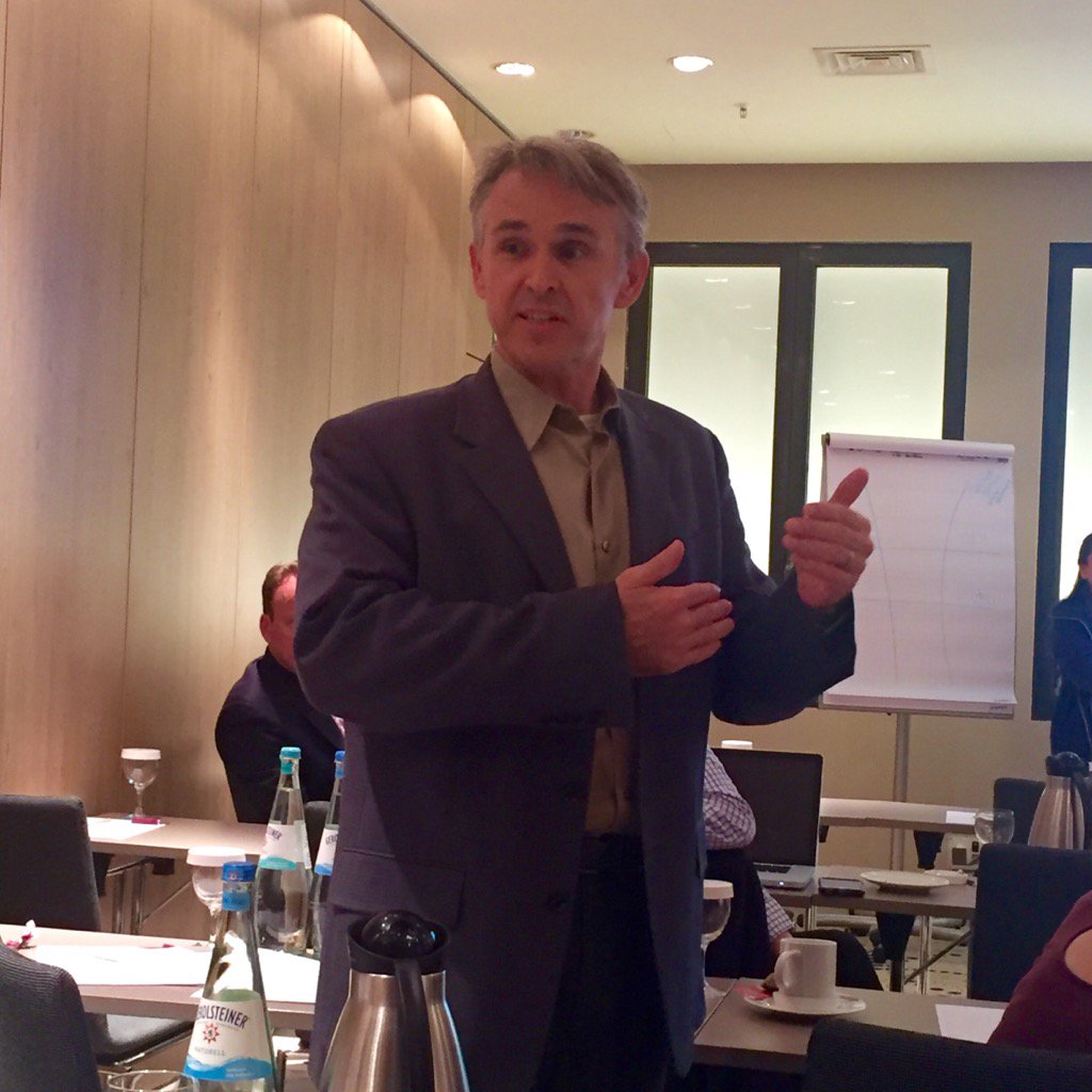 SessaDAmelio's tweet image. @mariadb #dioncornett vp of sales discussing #mariadbcolumnstore with our international sales team.