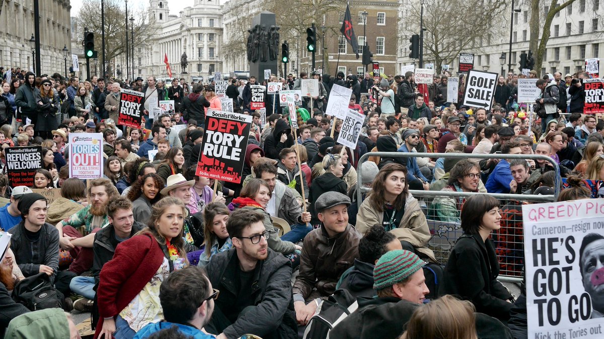 Thousands of protesters demand David Cameron's resignation after Panama Papers allegations