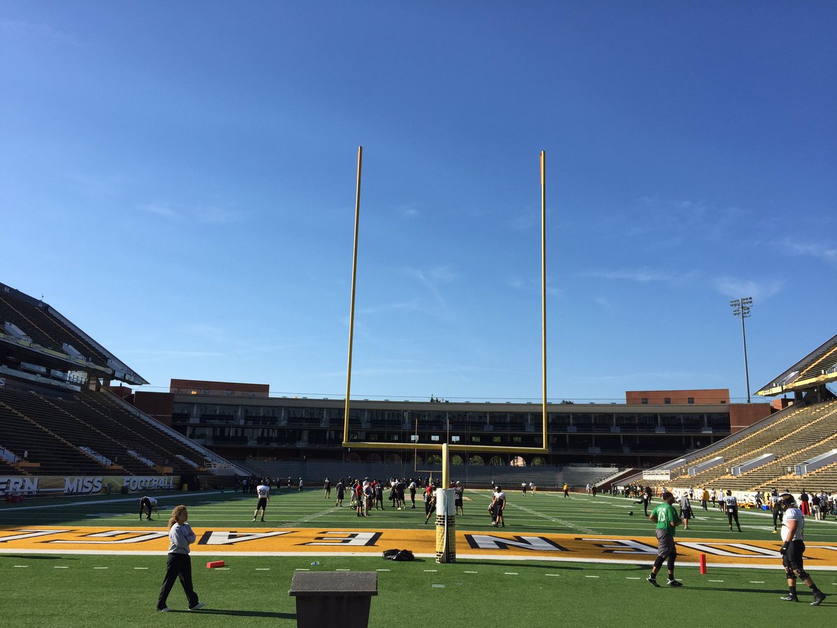 SouthernMissFB's tweet photo. Time to put that work in! #SMTTT https://t.co/Jqc9ZU4IIE
