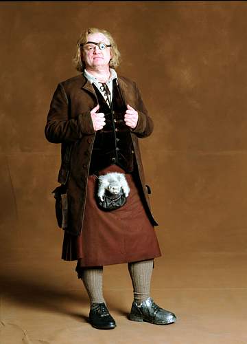 Alastorlux's tweet image. Preparado para la fiesta con mi traje de gala, mi petaca cargada y el amor de mi vida. @Dennaltty #Pottertty