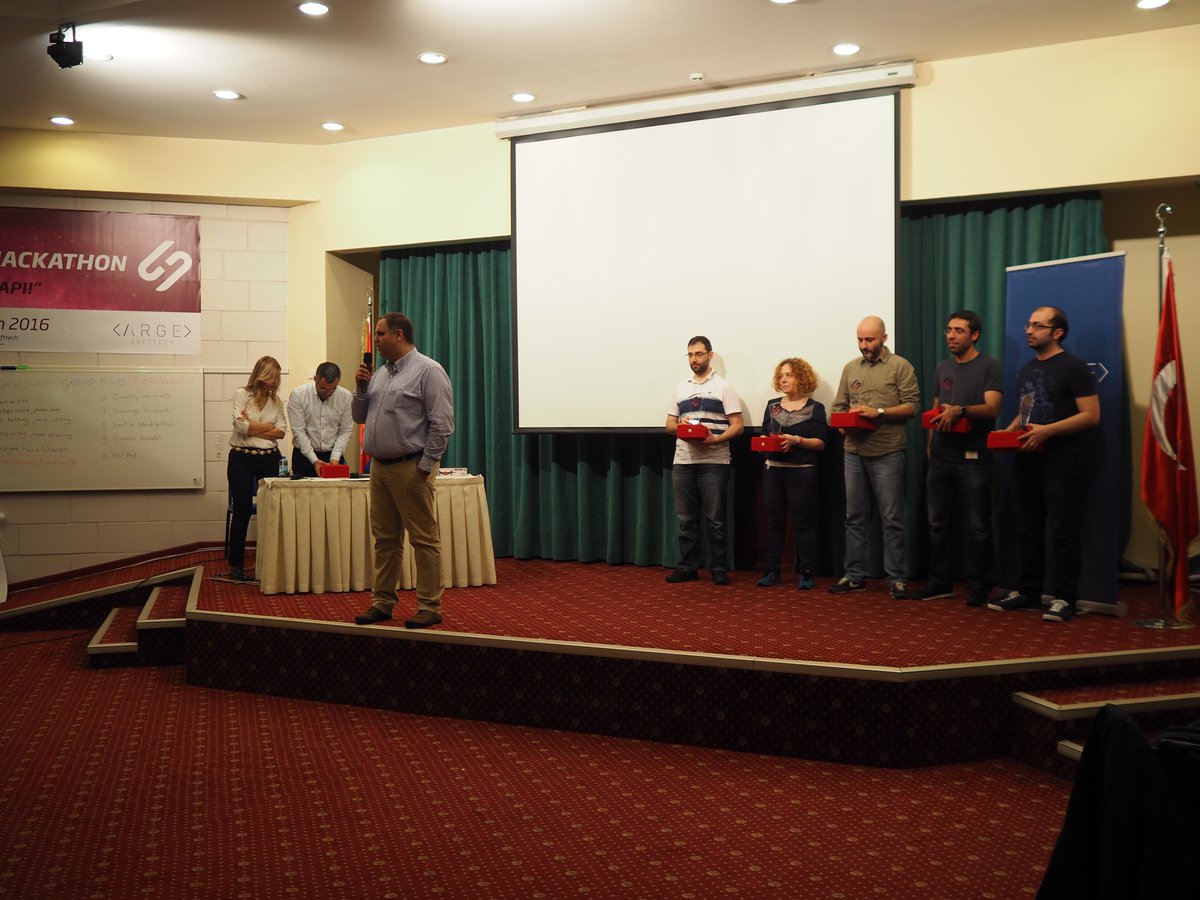 Softtechas's tweet photo. #SoftTechHackathon3 etkinliğimizin birincisi SPARTAK MASLAK oldu. Tebrik ediyoruz! https://t.co/uH93qHzR0J