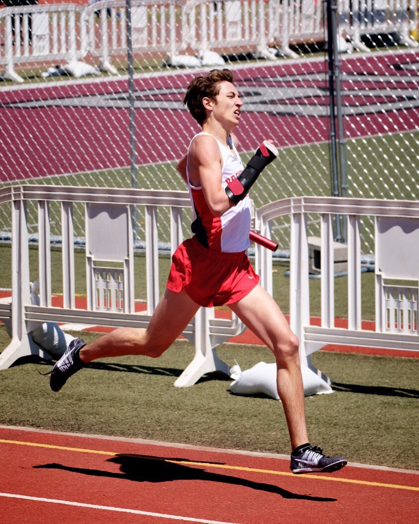 tenn_traveler_'s tweet photo. My favorite track stars: @jbell1421 (this guy), @abumbalough and @AshtonJEaton #doughallrelays https://t.co/qamBWwYK9m
