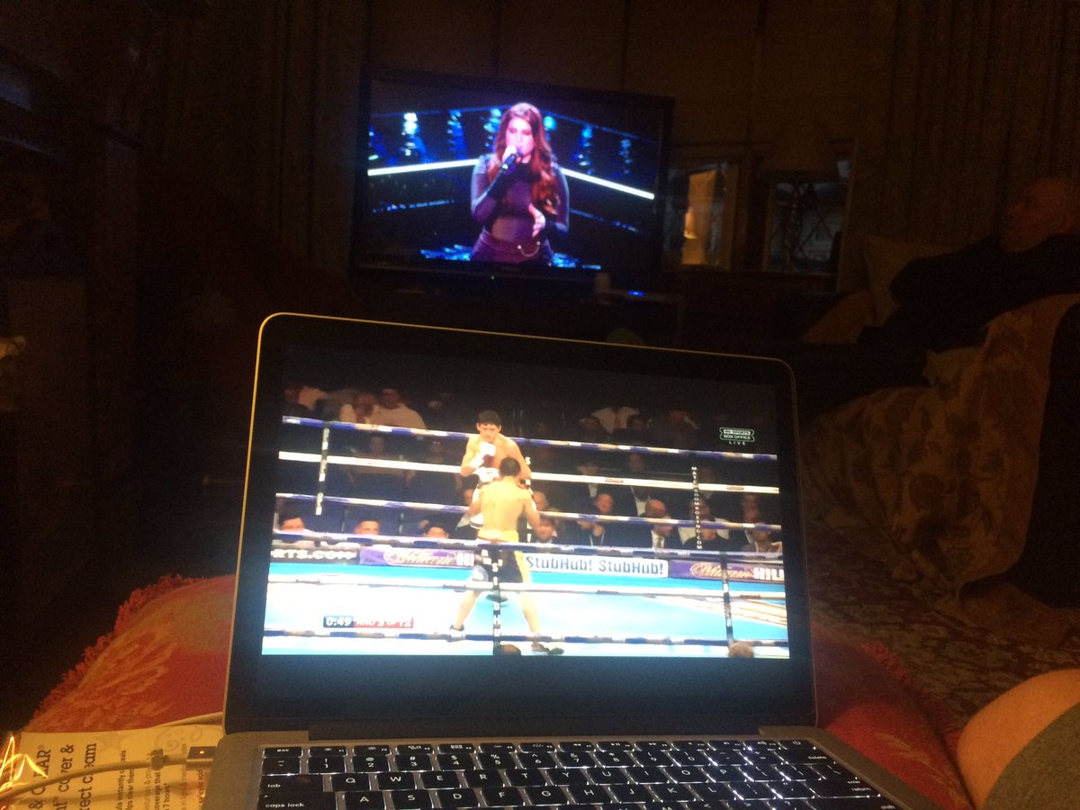 djmyoung's tweet photo. some great action tonight! Big night of boxing 👊🏼 #Joshua  #connerbenn #groves #selby https://t.co/RZOQ7iDh22