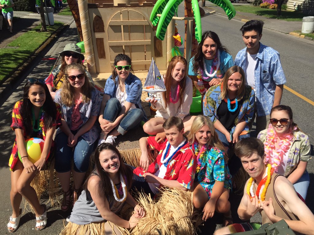 WhiteRiver_NHS's tweet photo. WRHS NHS Daffodil Parade 2016 Spirit Award winner! 3rd year in a row! https://t.co/lX2oa6sKAm