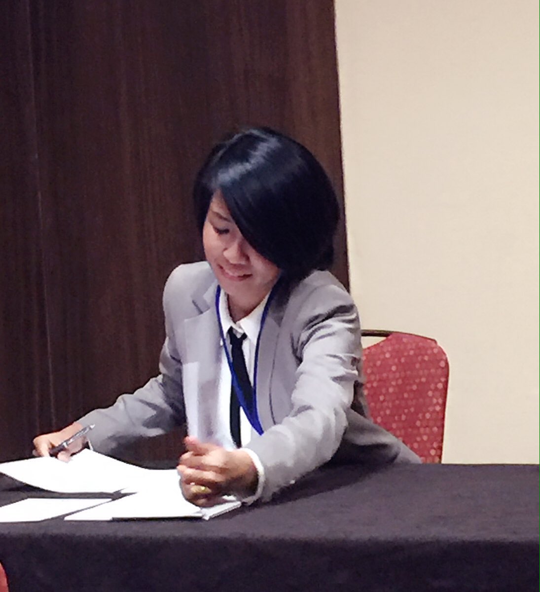 pavica_sheldon's tweet photo. Top Student Papers in Communication Theory: Piyawan-Kelly discussing holistic identity approach #SSCA16 https://t.co/PcmCZ9XriQ