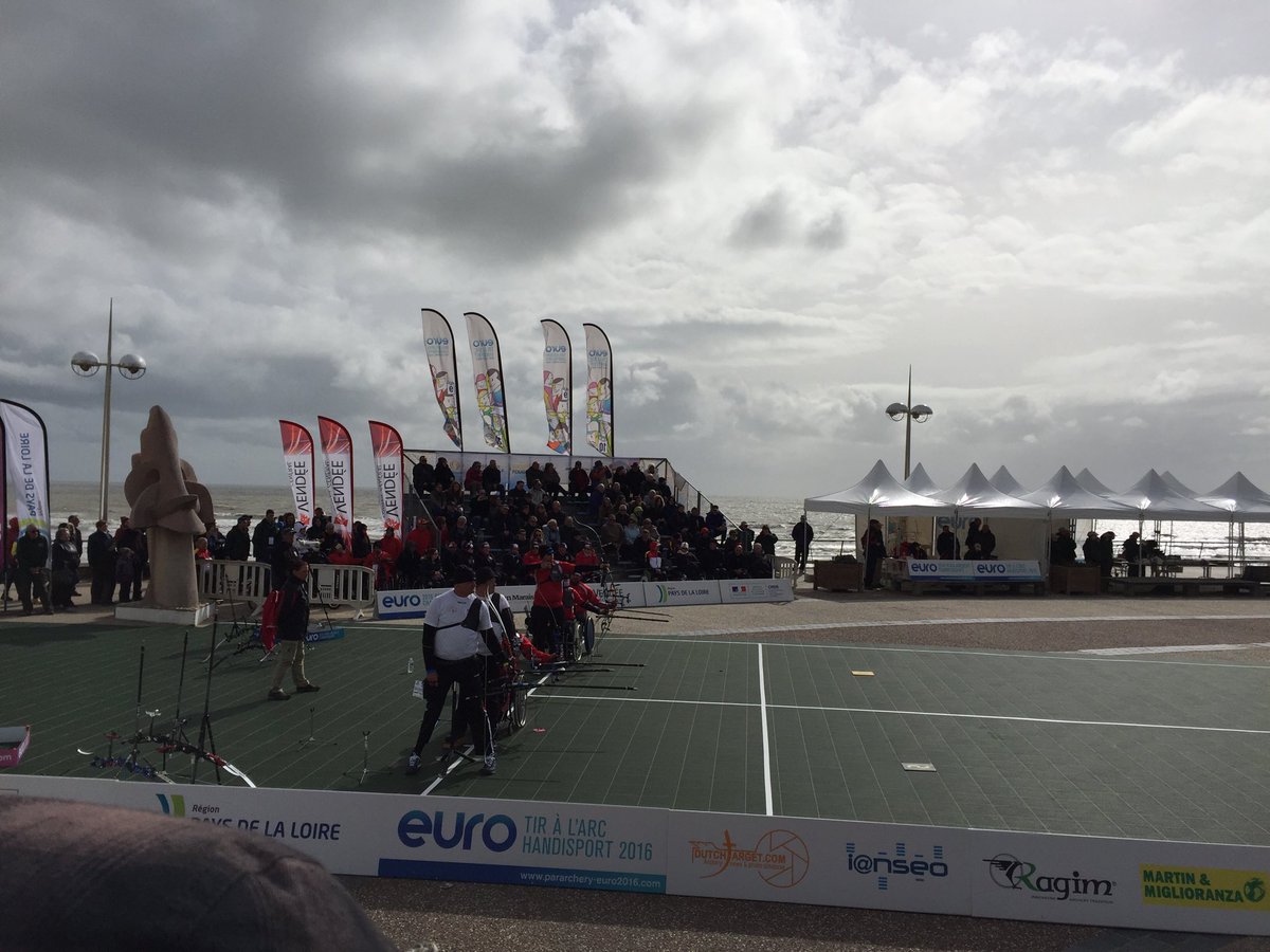 #Pararchery2016 Les Bleus battus par la Pologne en finale arc classique #fftiralarc  #espritbleu #FFHandisport