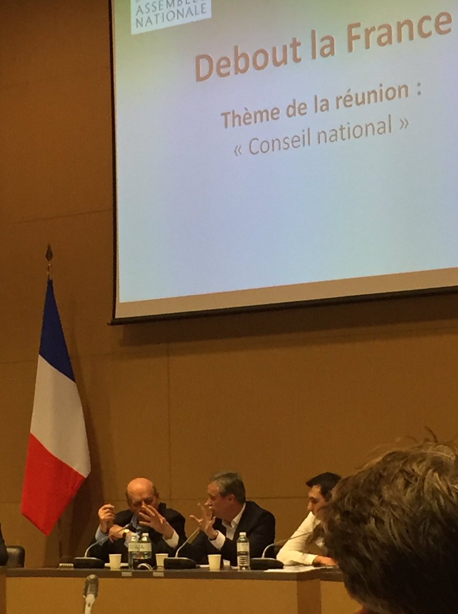 ArnaudClement36's tweet photo. Merci à Nicolas @dupontaignan et aux membres du Conseil national de @DLF_Officiel pour leur accueil. #NDA2017 #DLF36 https://t.co/CIUynXWHQp