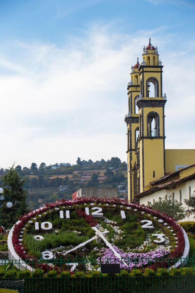 RafaMorenoValle's tweet photo. Espero que tengan un excelente sábado en compañía de su familia. Comparto esta foto del Pueblo Mágico de Zacatlán. https://t.co/OsfFz6ZFfJ