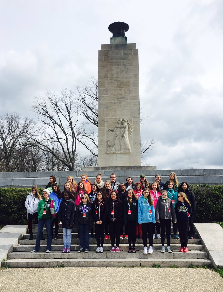 AngelaSnitgen's tweet photo. Learning about Gettysburg at the Peace statue. #HartDC2016 https://t.co/X6oFBbh7KN
