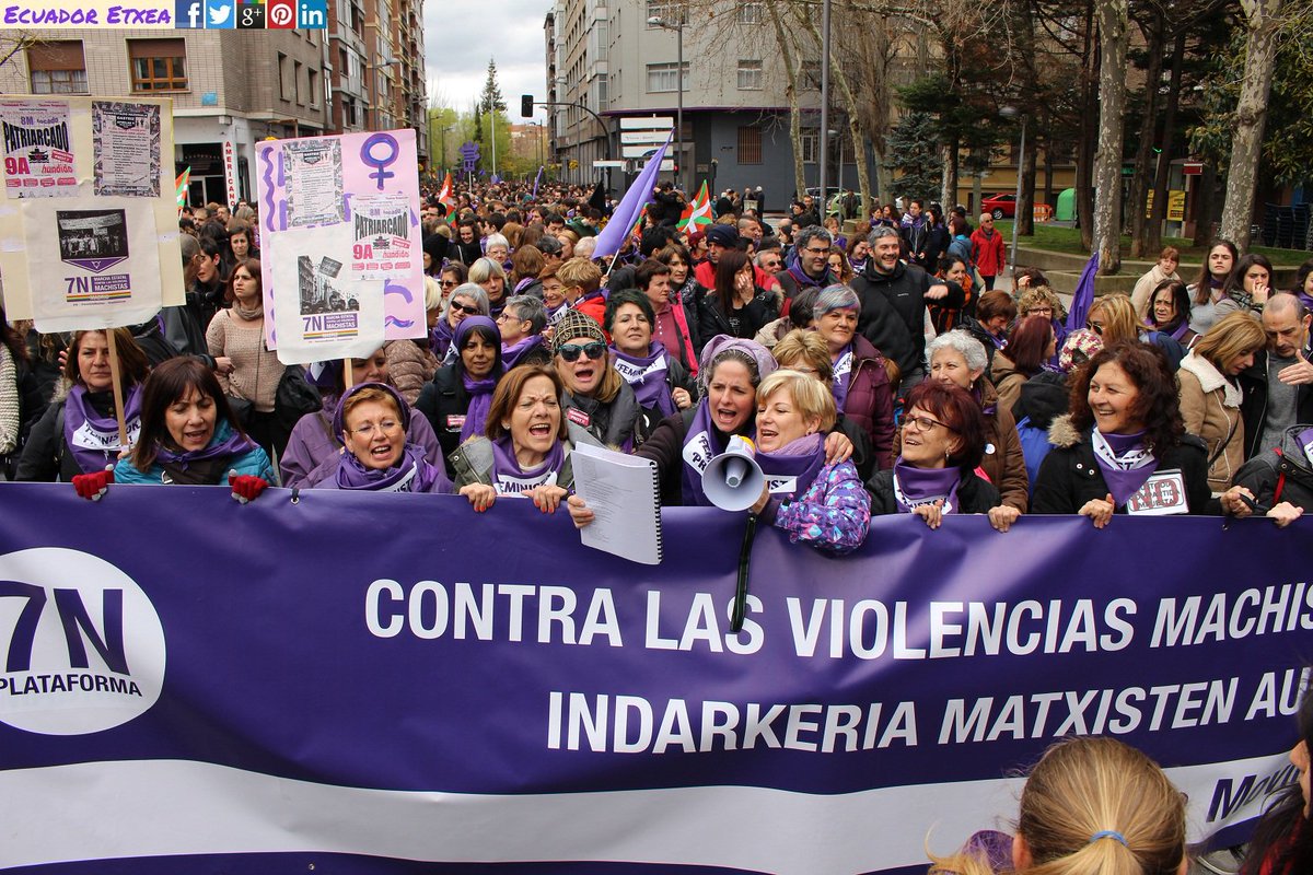 EcuadorEtxea's tweet photo. Manifestación y acciones Feministok Prest 09/04/2016 #Vitoria #Gasteiz
 https://t.co/BjidDeL8oe https://t.co/ASxJOuVtUB