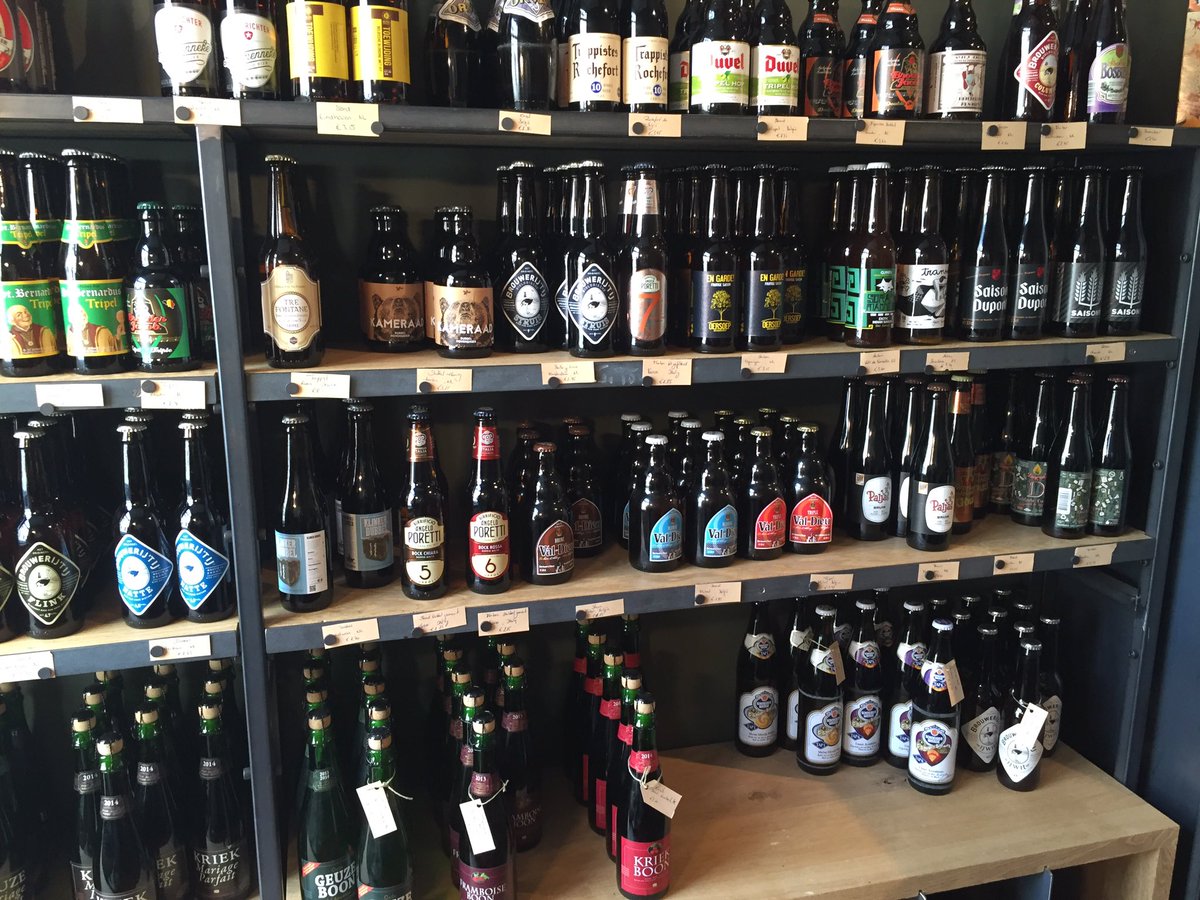 Celebrating the weekend and the sun? Which beer are you having tonight? #ipa #blond #weissbier #helles? Cheers!