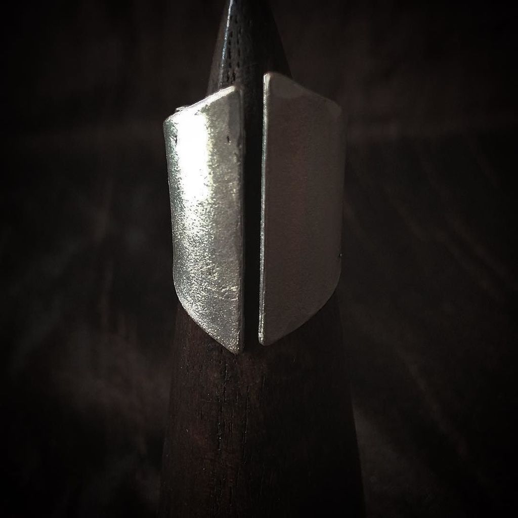 InstaIbiza's tweet photo. #symmetric #cut #ring #silvercoated #silverpleated #satin #matte #radicalchic #techno #ind… https://t.co/zPTwyjAveN https://t.co/i73GW6zRQ0