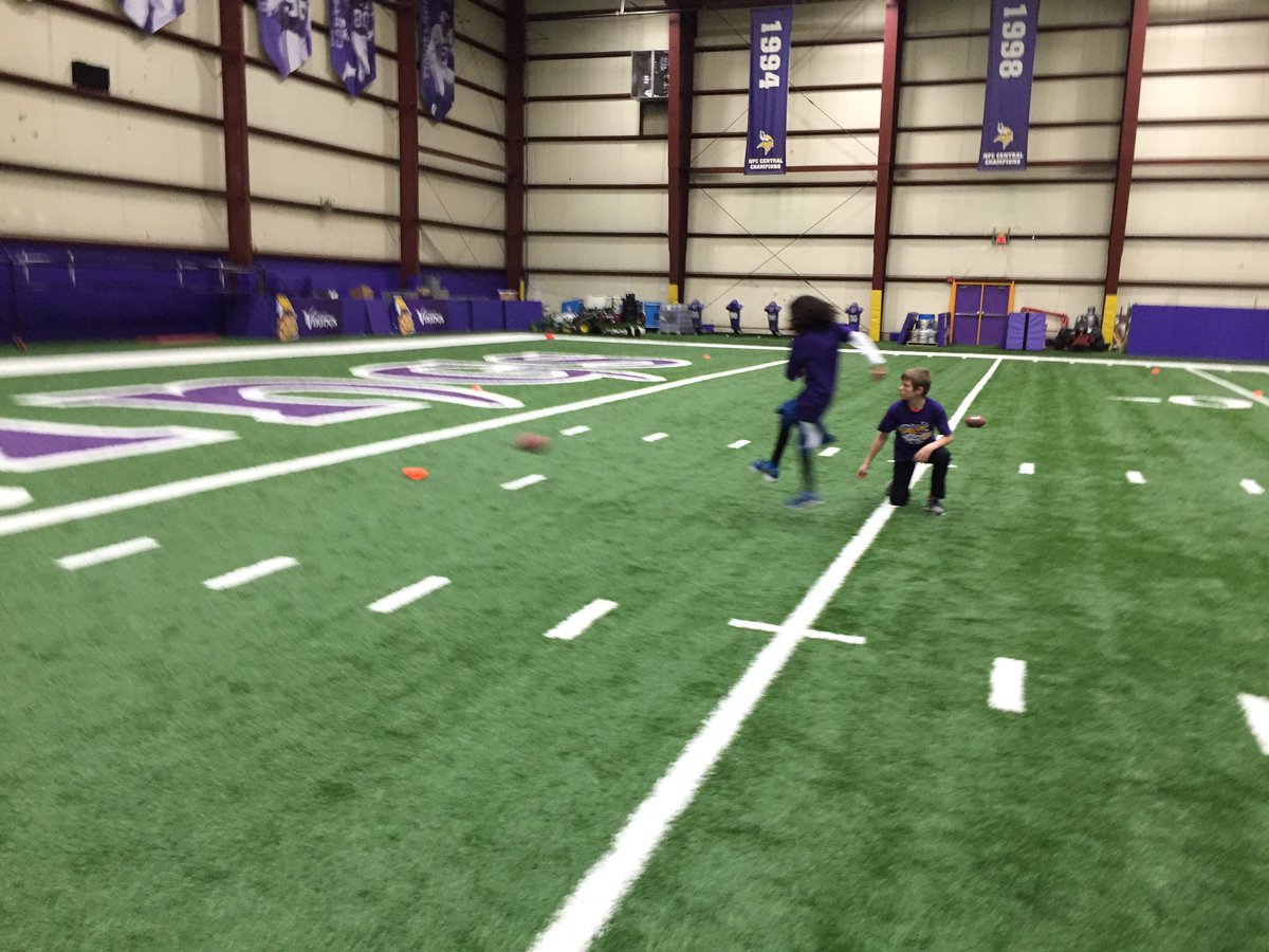 MsAllanPhyEd's tweet photo. Rocking fueluptoplay60#futp60summit https://t.co/wmFoaaWSvx