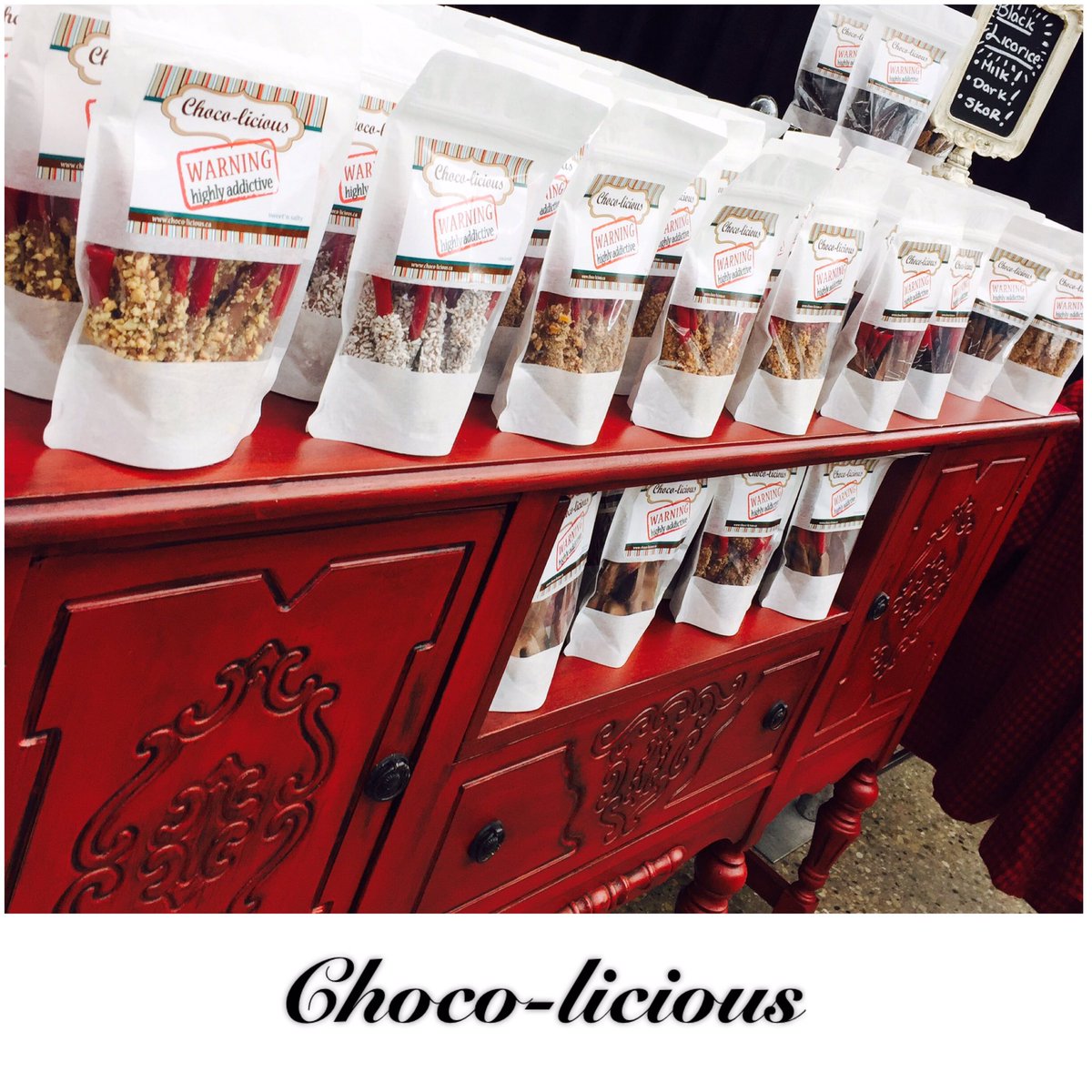 Chocoliciousgd's tweet photo. Amazing vibe @makeitshow!  Come check it out #chocolicious #makiesrock #yeg @EnjoyCentre https://t.co/8HRjrpcSMB