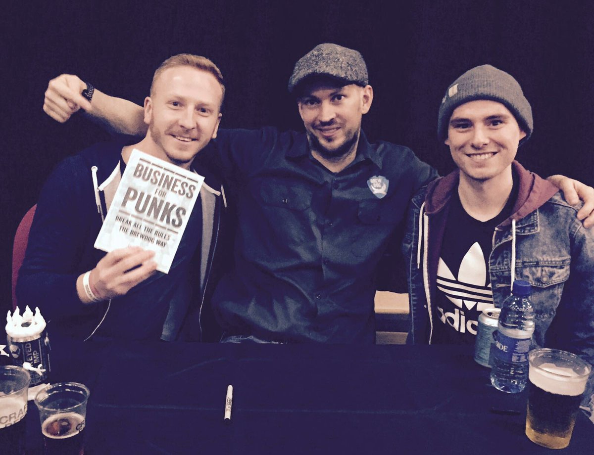 GrahamRepper's tweet image. Looking for a grad job. Mgmt marketing grad. At AGM 👌 @brewdog #PunkAGM2016 🍻