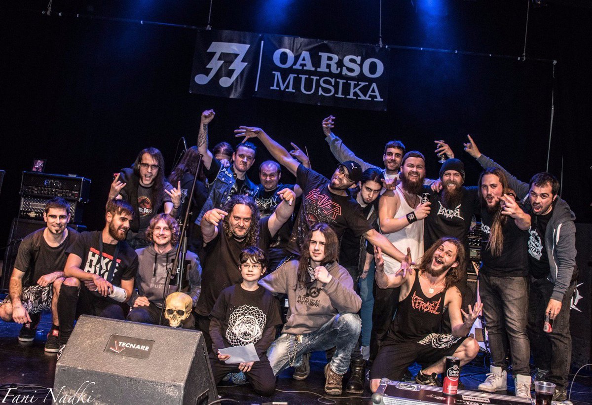oarsomusika's tweet photo. Atzo ederki!!!! Milaesker ekipoooo!!!
@DyingEmpireBand #ferosz @Gabezia @hilotz666
Arg: Fani Nadki https://t.co/KhH27KXaAY