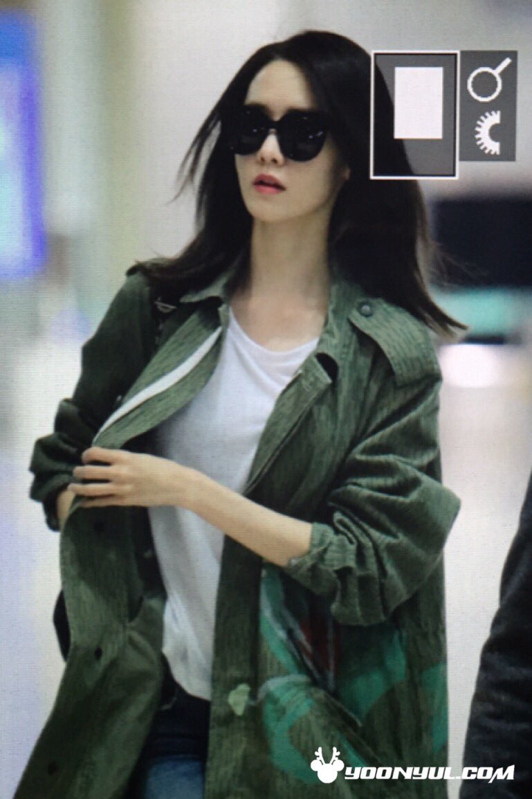 [PIC][10-04-2016]YoonA trở về Hàn Quốc vào rạng sáng nay CfnRI29UMAAFgDh