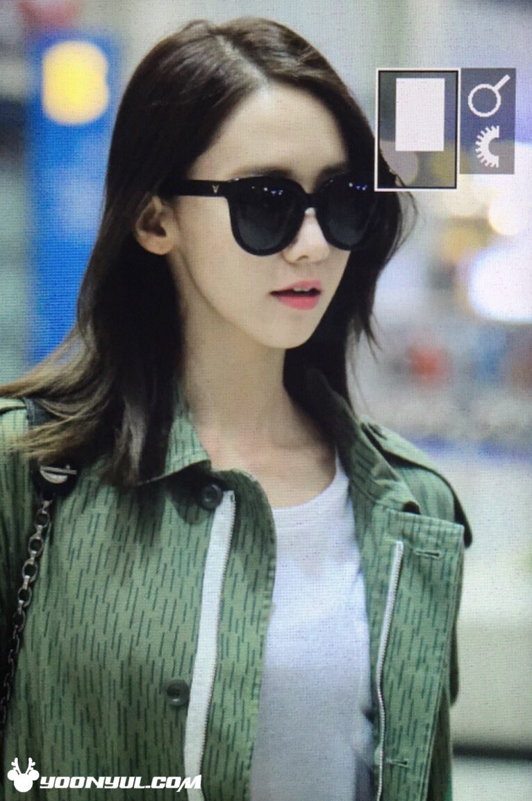 [PIC][10-04-2016]YoonA trở về Hàn Quốc vào rạng sáng nay CfnRI4pVIAAzDZC