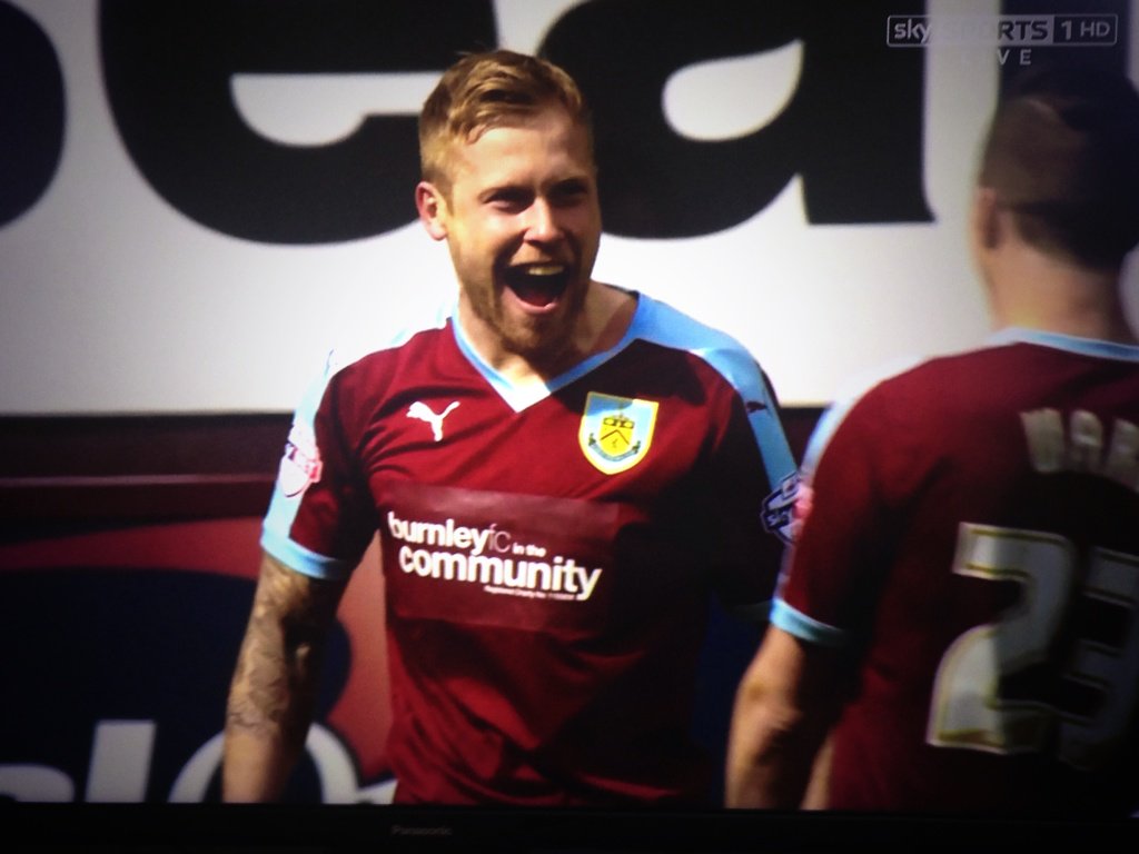 SuzanneGeldard's tweet photo. My view of today's Burnley game - on the telly - while I take a break from work #fromheretomaternity https://t.co/c2kKpNdmPq