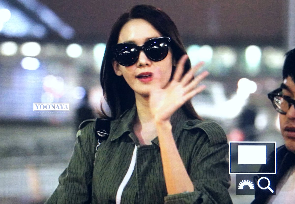 [PIC][10-04-2016]YoonA trở về Hàn Quốc vào rạng sáng nay CfnSzhZUIAA2bjZ