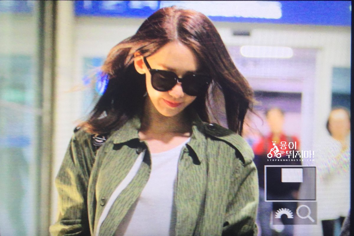 [PIC][10-04-2016]YoonA trở về Hàn Quốc vào rạng sáng nay CfnTISIUIAE3D4n