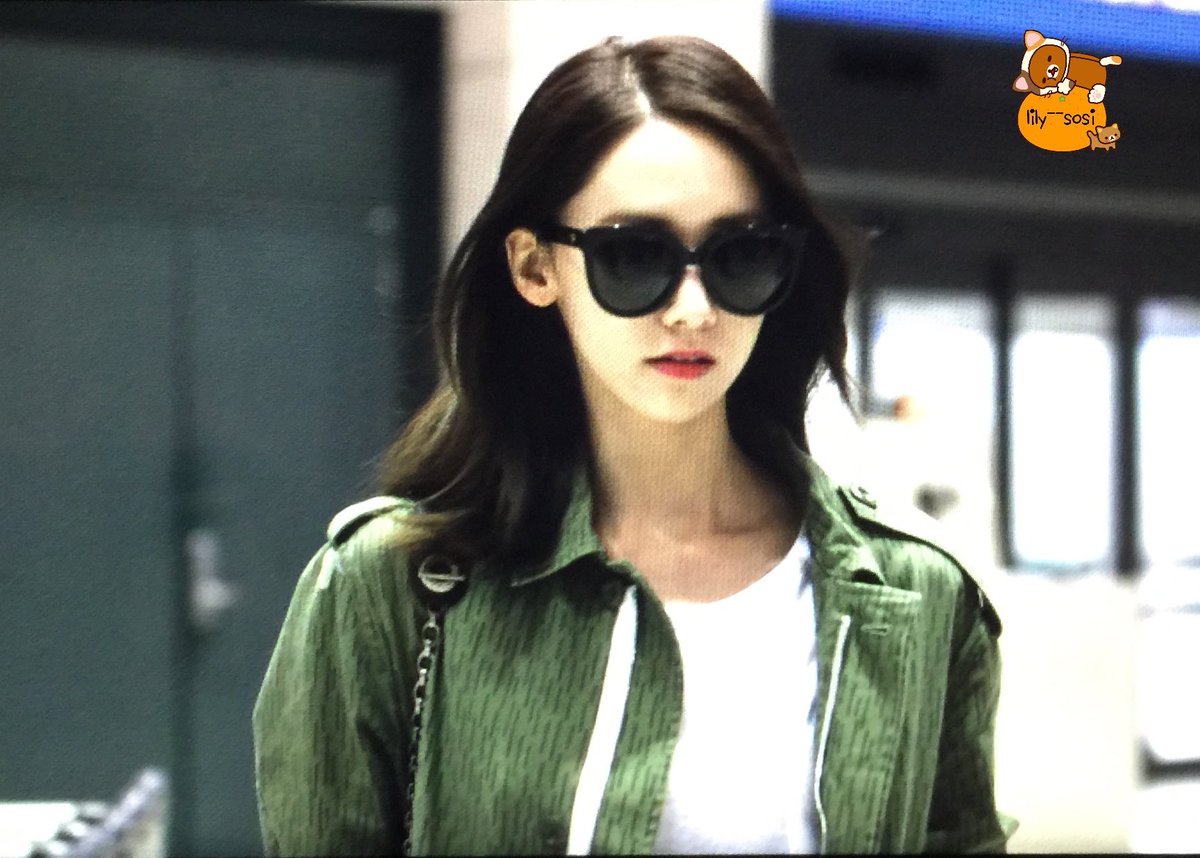 [PIC][10-04-2016]YoonA trở về Hàn Quốc vào rạng sáng nay CfnUWUyVIAAF8DH