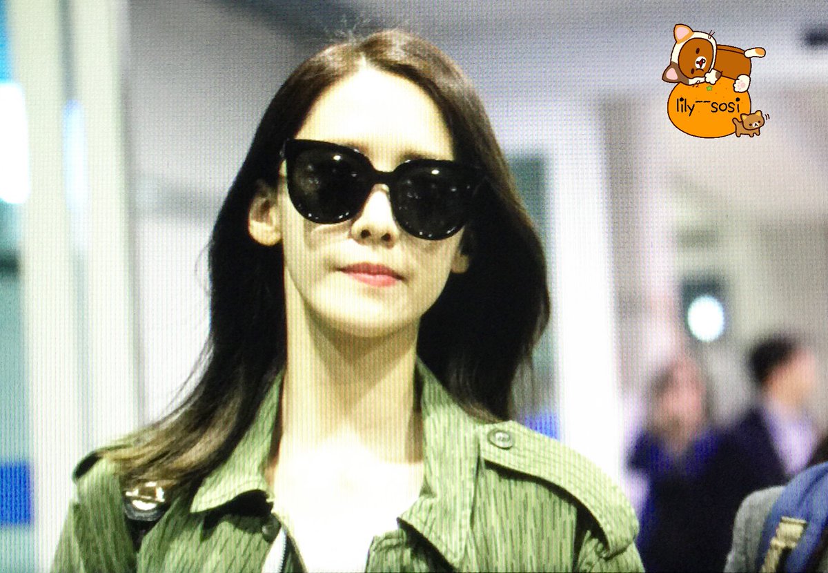 [PIC][10-04-2016]YoonA trở về Hàn Quốc vào rạng sáng nay CfnUhtOUAAAICLY