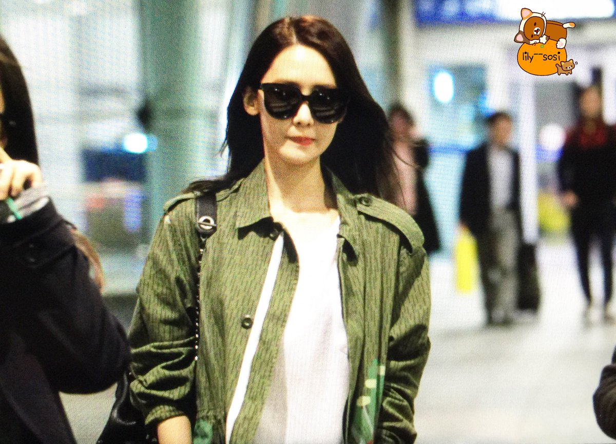 [PIC][10-04-2016]YoonA trở về Hàn Quốc vào rạng sáng nay CfnUiFHUEAAlnVS