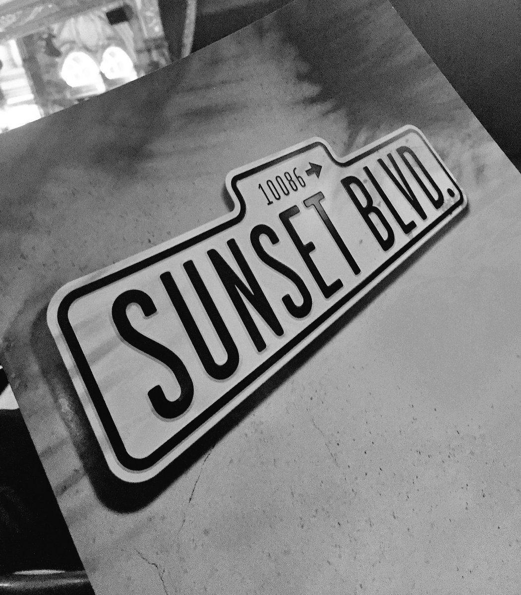 ScottJBird's tweet image. She controlled her applause with her hands! @TheGlennClose in #ENOSunset - an unmissable theatrical event, stunning.