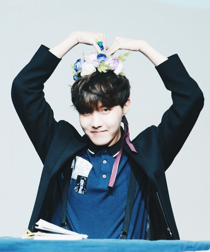 ImLisaFor's tweet photo. Jung Hoseok https://t.co/YfxBJYGbMQ