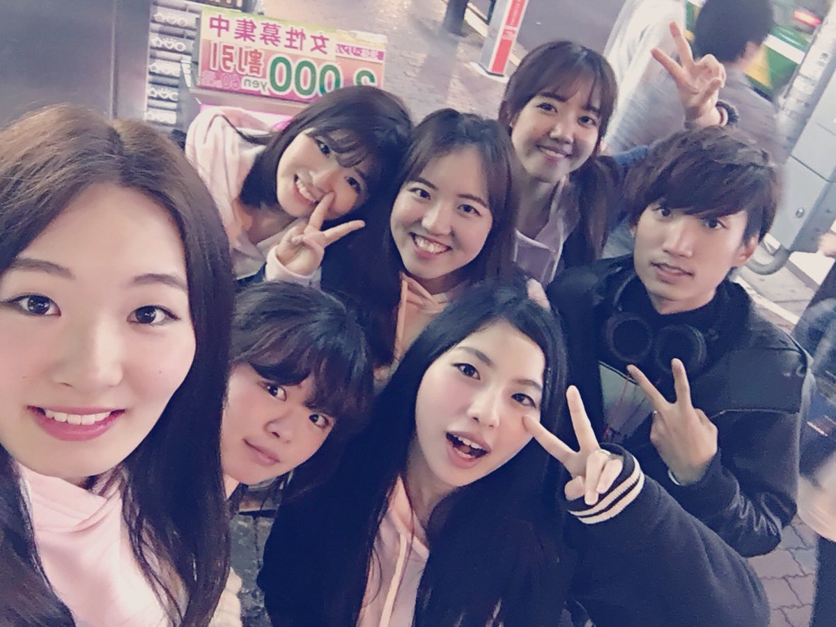 1010____'s tweet photo. 黄金伝説、本当に楽しかった💓
主催者さん、出演者さん、見に来てくださった方々、ありがとうございました!!
帰りにチキンも食べれて幸せ☺️🍗💕
今日はお疲れさまでしたー!!!
#黄金伝説_1 #MFRIEND https://t.co/xgxlICYk8F